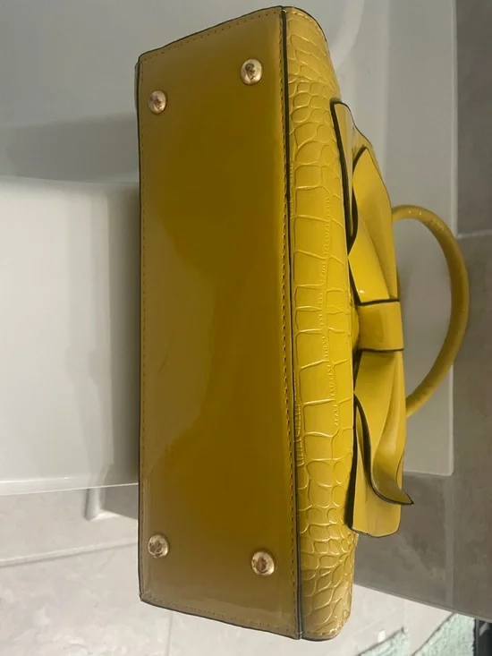 Yellow Bow Accent Women’s Handbag - Picture 4 of 7